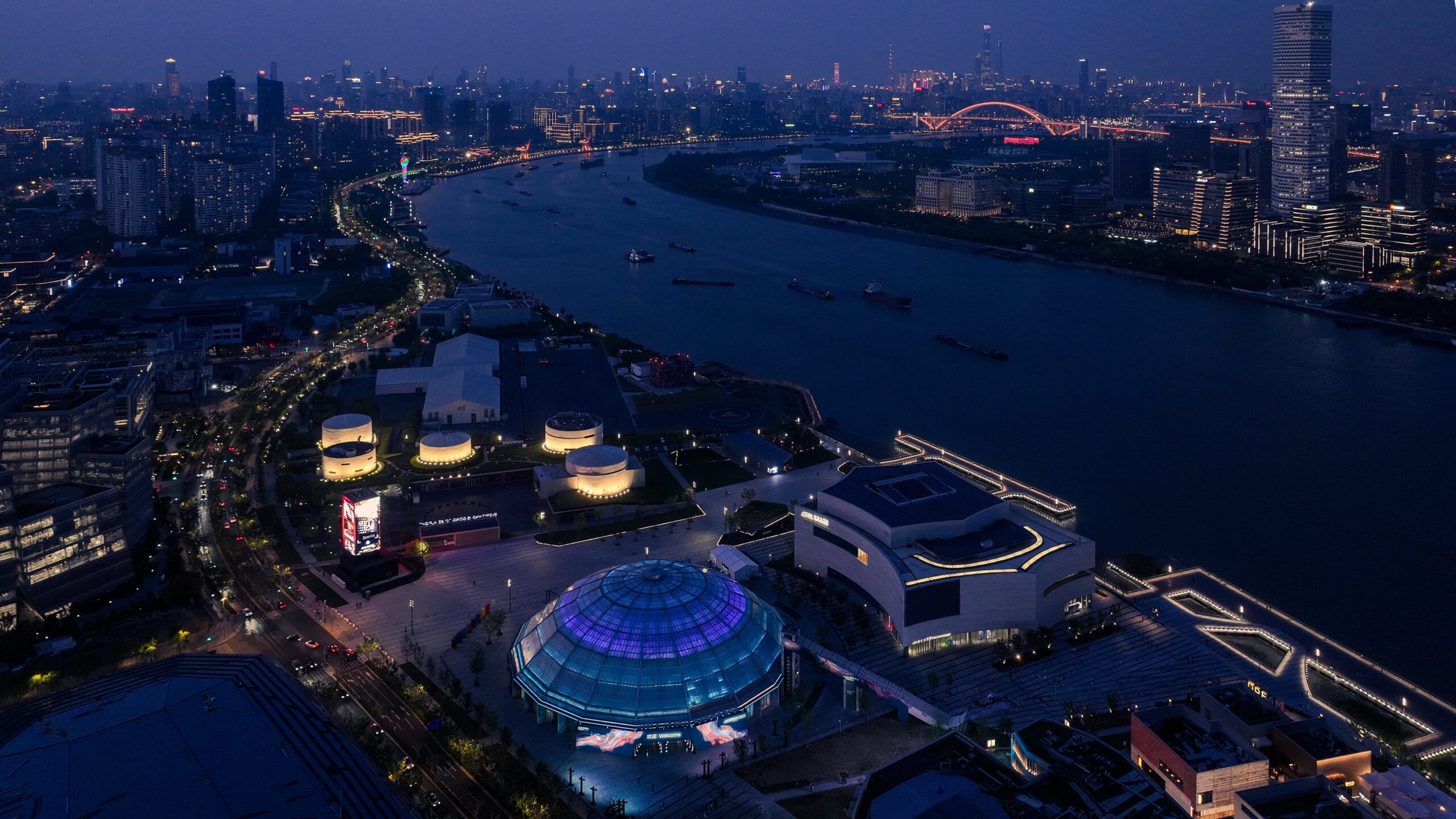 Group Night Shanghai - Skyline Night Panorama